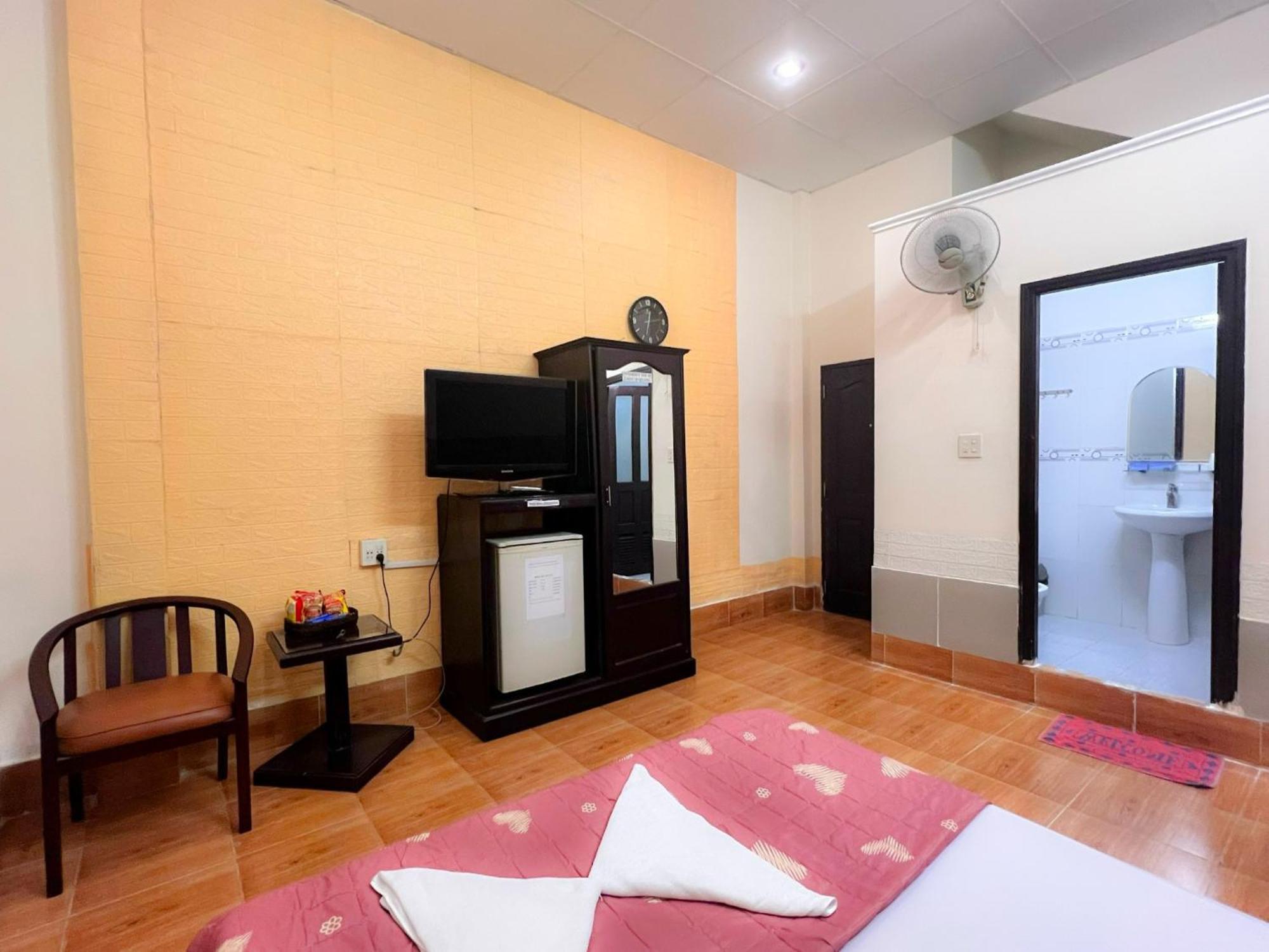 Hotel Khach San Nam Do 1 à Cần Thơ Extérieur photo